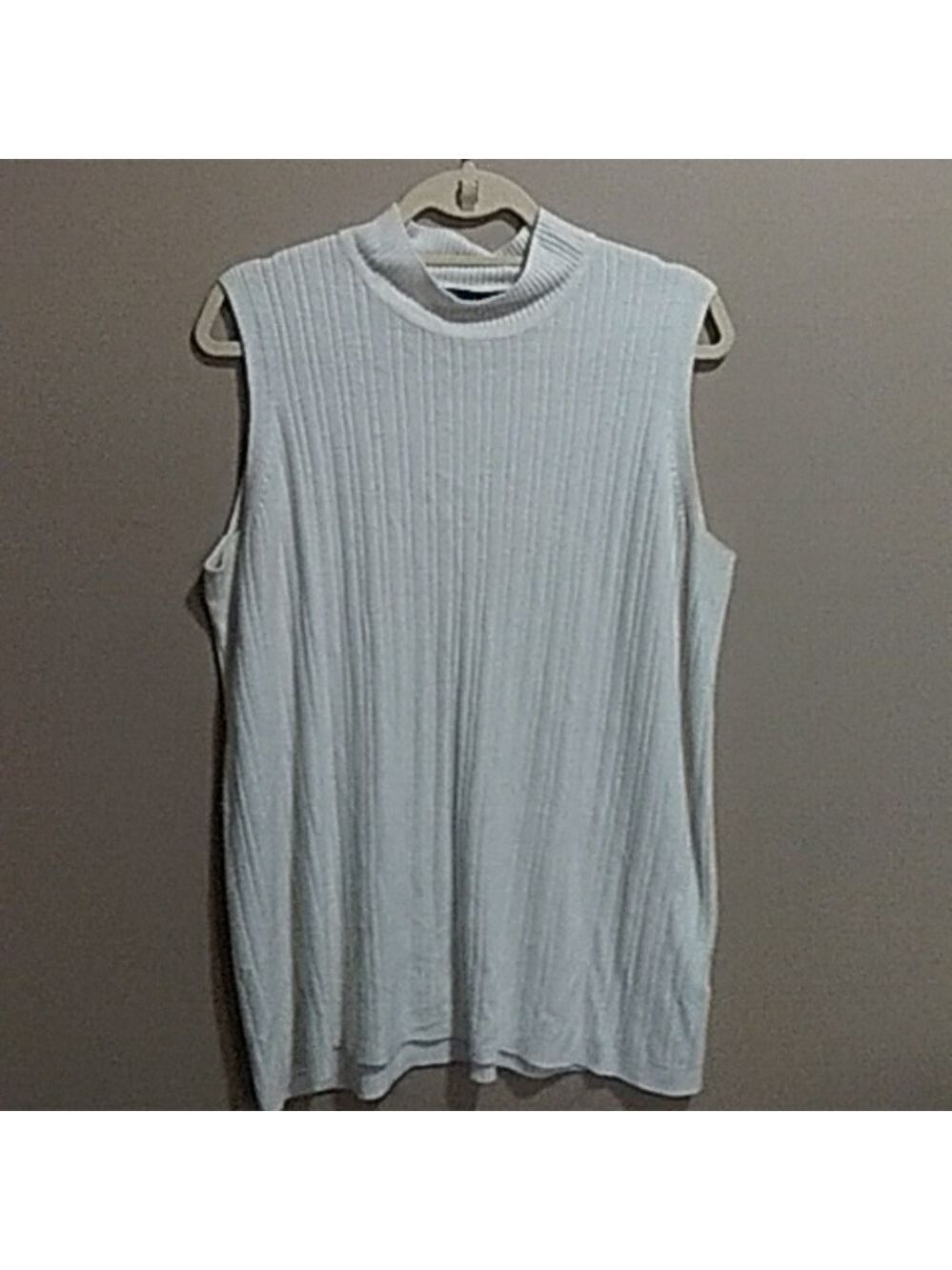 Penningtons sleeveless sweater size 2x